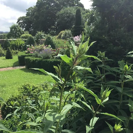 Ferienhaus Historic Converted Byre In Courtyard Of 16c House *