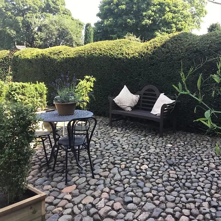 Feriehus Historic Converted Byre In Courtyard Of 16c House