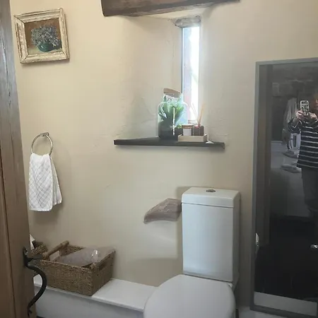 Ferienhaus Historic Converted Byre In Courtyard Of 16c House