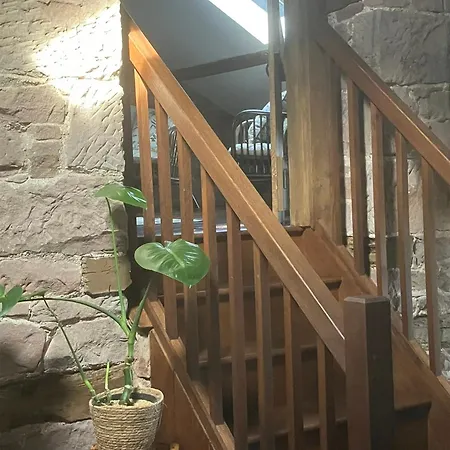 Ferienhaus Historic Converted Byre In Courtyard Of 16c House *