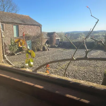 Historic Converted Byre In Courtyard Of 16c House Holiday home Caldbeck