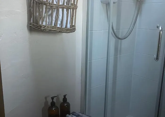 بيت للعطل Historic Converted Byre In Courtyard Of 16c House Caldbeck