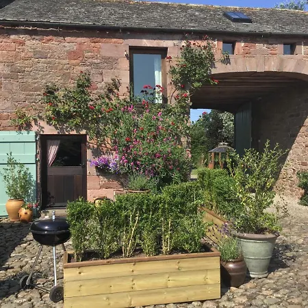 別荘 Historic Converted Byre In Courtyard Of 16c House Caldbeck